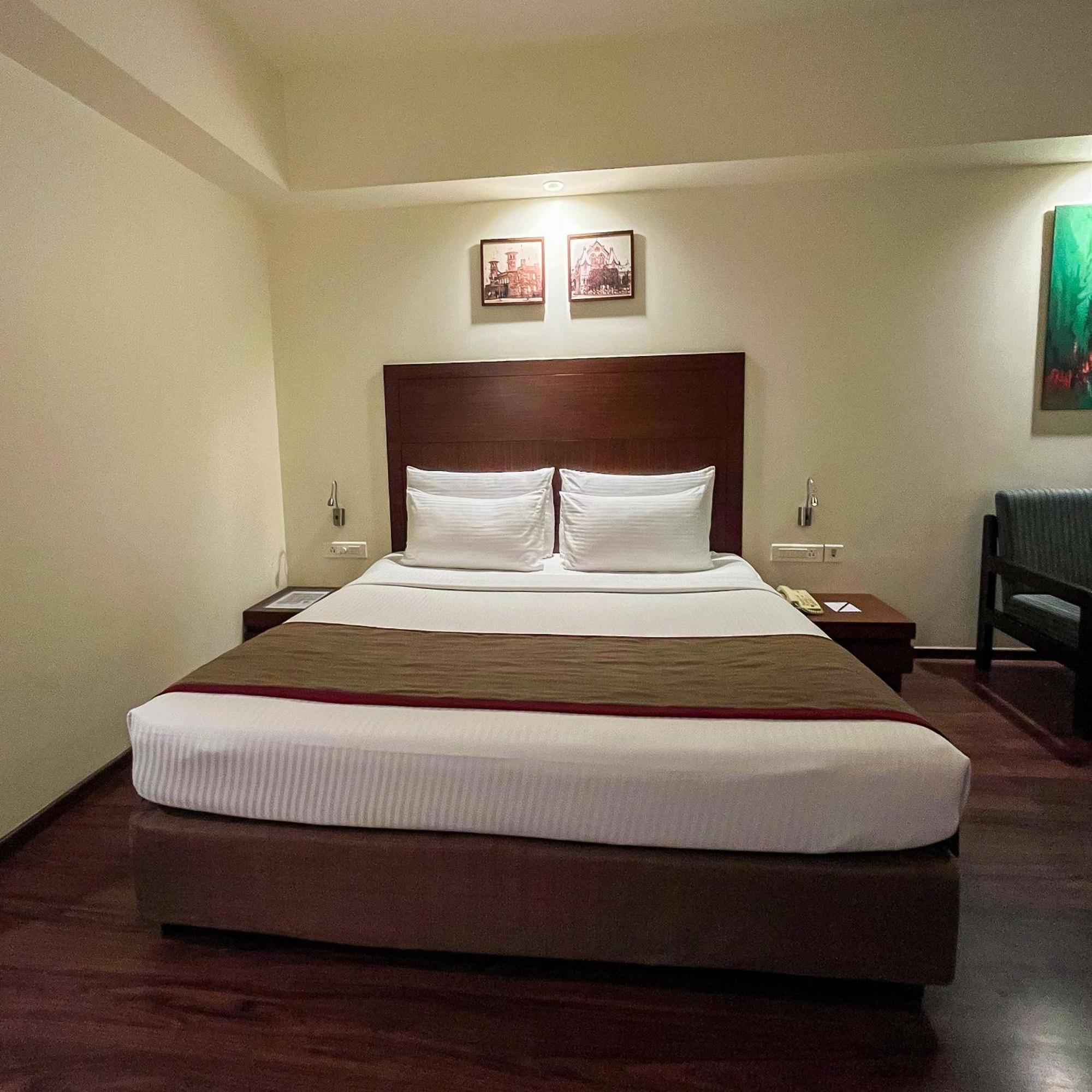 Ramee Panchshil Hotel Kolhapur Exterior photo