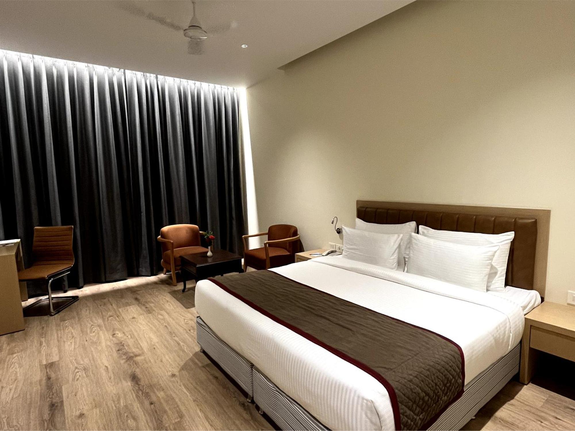Ramee Panchshil Hotel Kolhapur Exterior photo